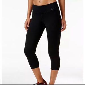 NIKE Dry-fit Mid-rise Cropped Leggings, Black